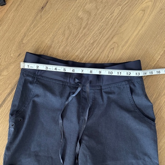 💙 Scrubletics Women’s Scrub Pants – Navy Blue
Size Small - Picture 7 of 7